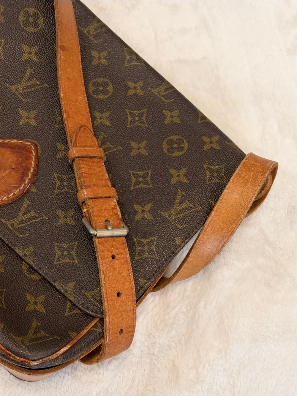 Louis Vuitton Monogram Cartouchiere GM Crossbody Bag Vintage LV Messenger Purse